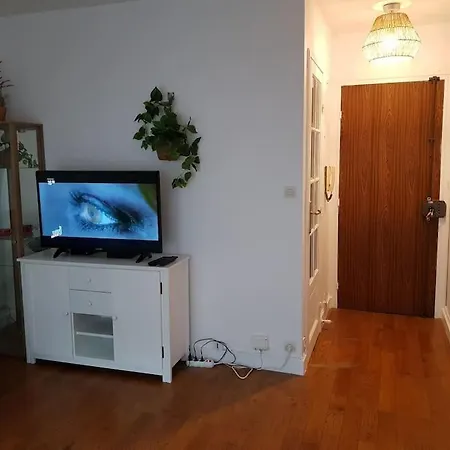 Studio Metro Porte De Clignancourt Nord De Montmartre 18eme * París
